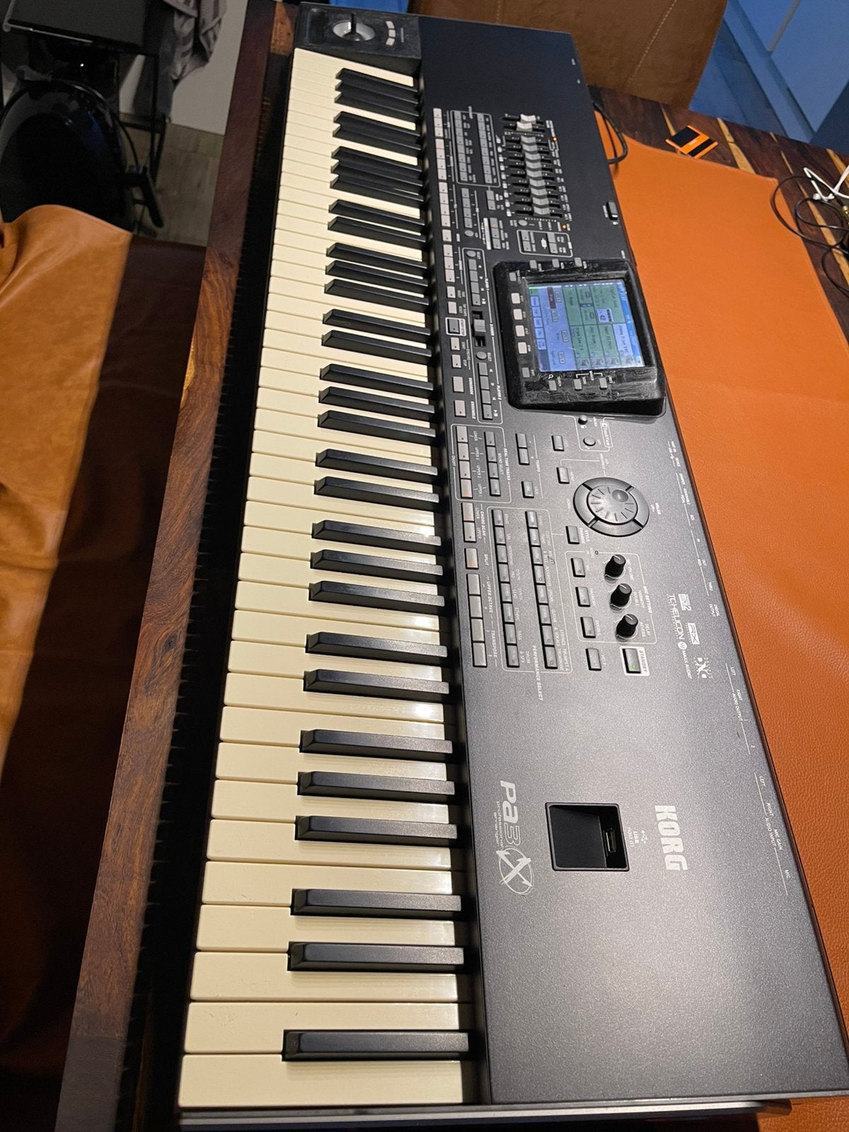 Korg Pa3X 76-keys + 256mb geheugen, Ophalen, Korg, Zo goed als nieuw, Met koffer of flightcase