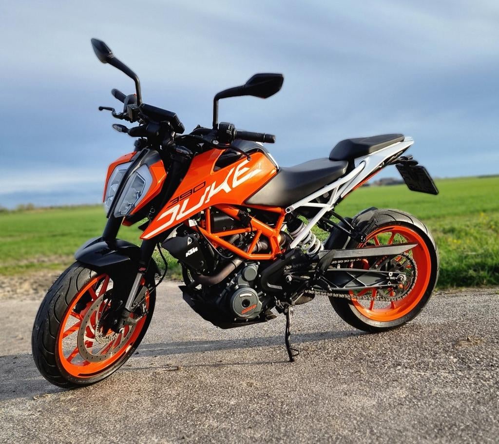 KTM Duke 390, Akrapovic uitlaat!! A2 rijbewijs geschikt, 400 cc, LED Verlichting, Gebruikt, KTM