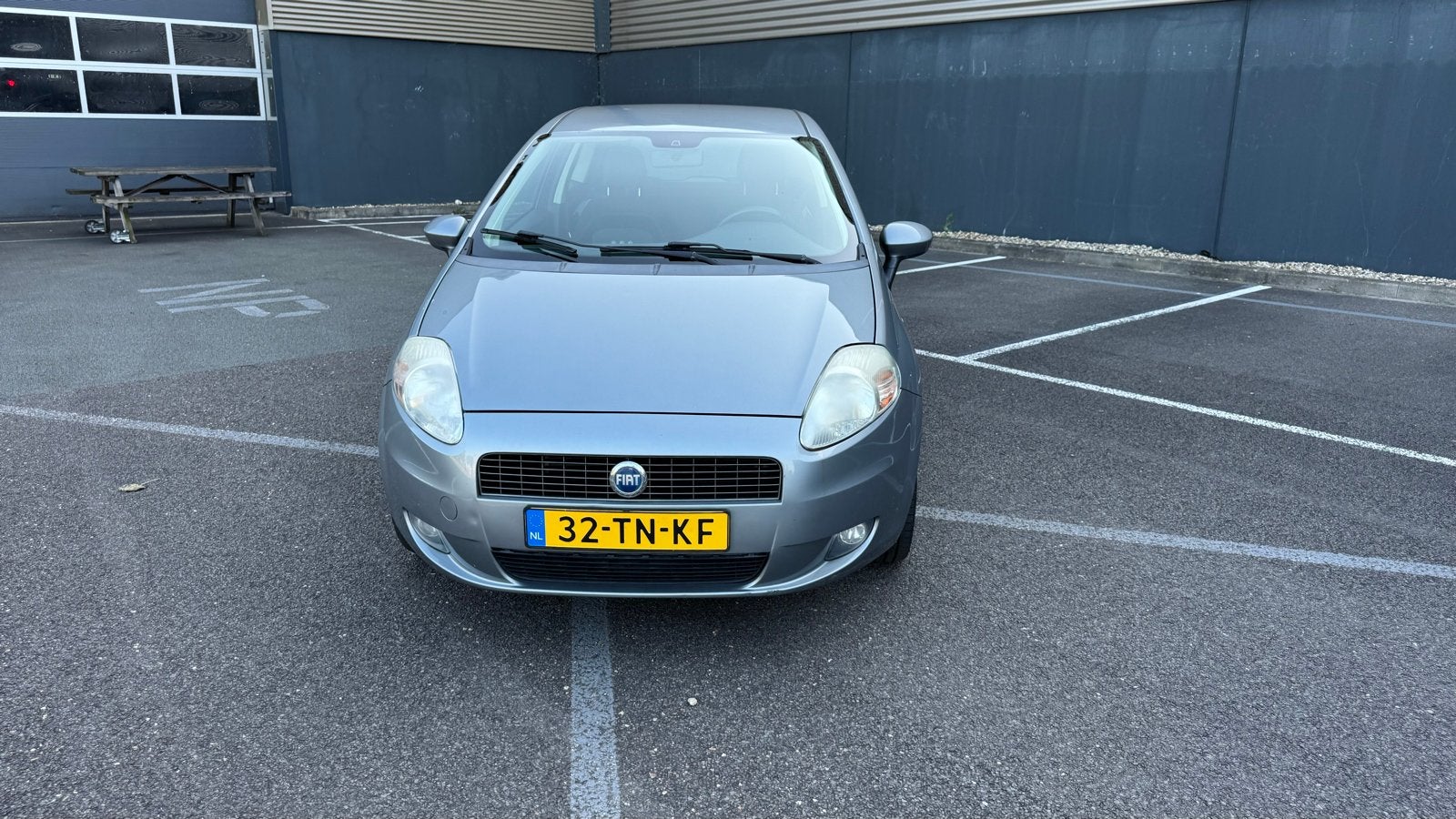 Fiat Punto Sport1.4 16V 3DR 2006 Grijs, Auto's, Fiat, Voorwielaandrijving, Stof, 40 €/maand, Zwart
