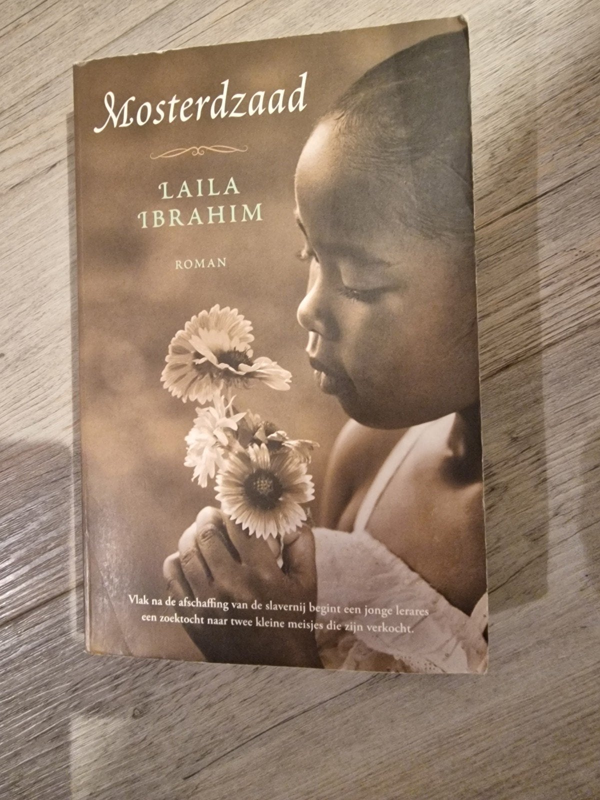 Mosterdzaad - Laila Ibrahim (Roman), Ophalen of Verzenden, Zo goed als nieuw, Laila Ibrahim, Nederland