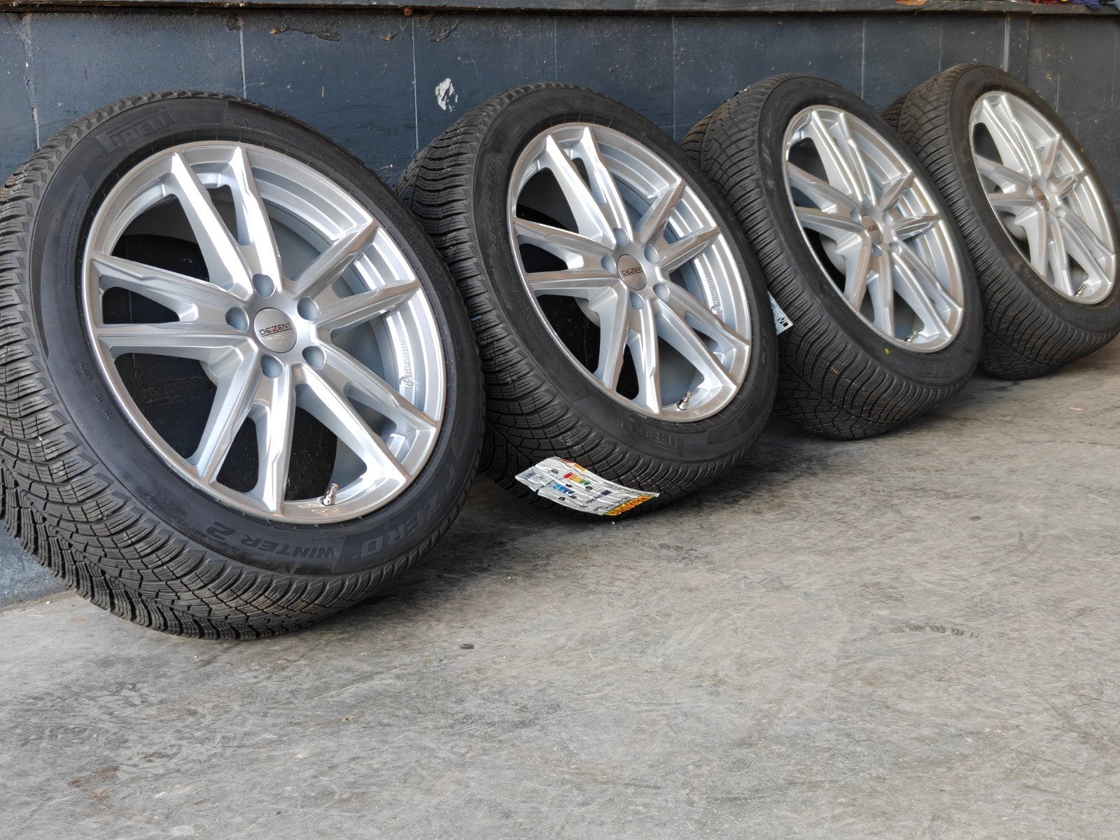 18" Nieuwe Winterset Cupra Formentor Pirelli T-Roc Passat, 18 inch, 245 mm, Banden en Velgen, Onbekend