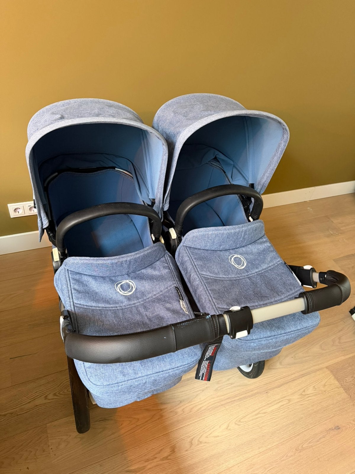 Bugaboo Donkey Twin (Blauw) – compleet voor een tweeling, Ophalen, Zo goed als nieuw, Bugaboo, Verstelbare duwstang