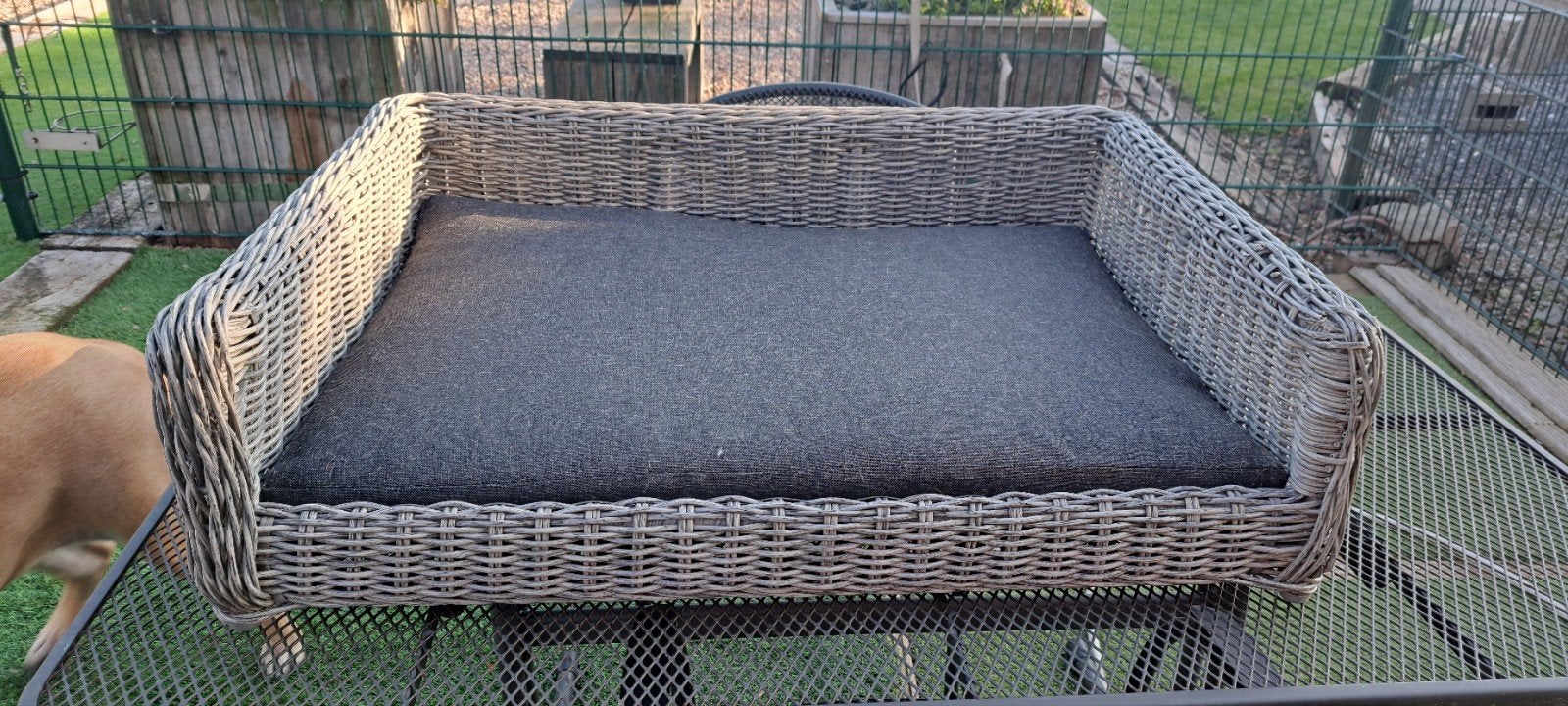 Mooie rieten hondenmand, Dieren en Toebehoren, Honden-accessoires, Ophalen, Zo goed als nieuw