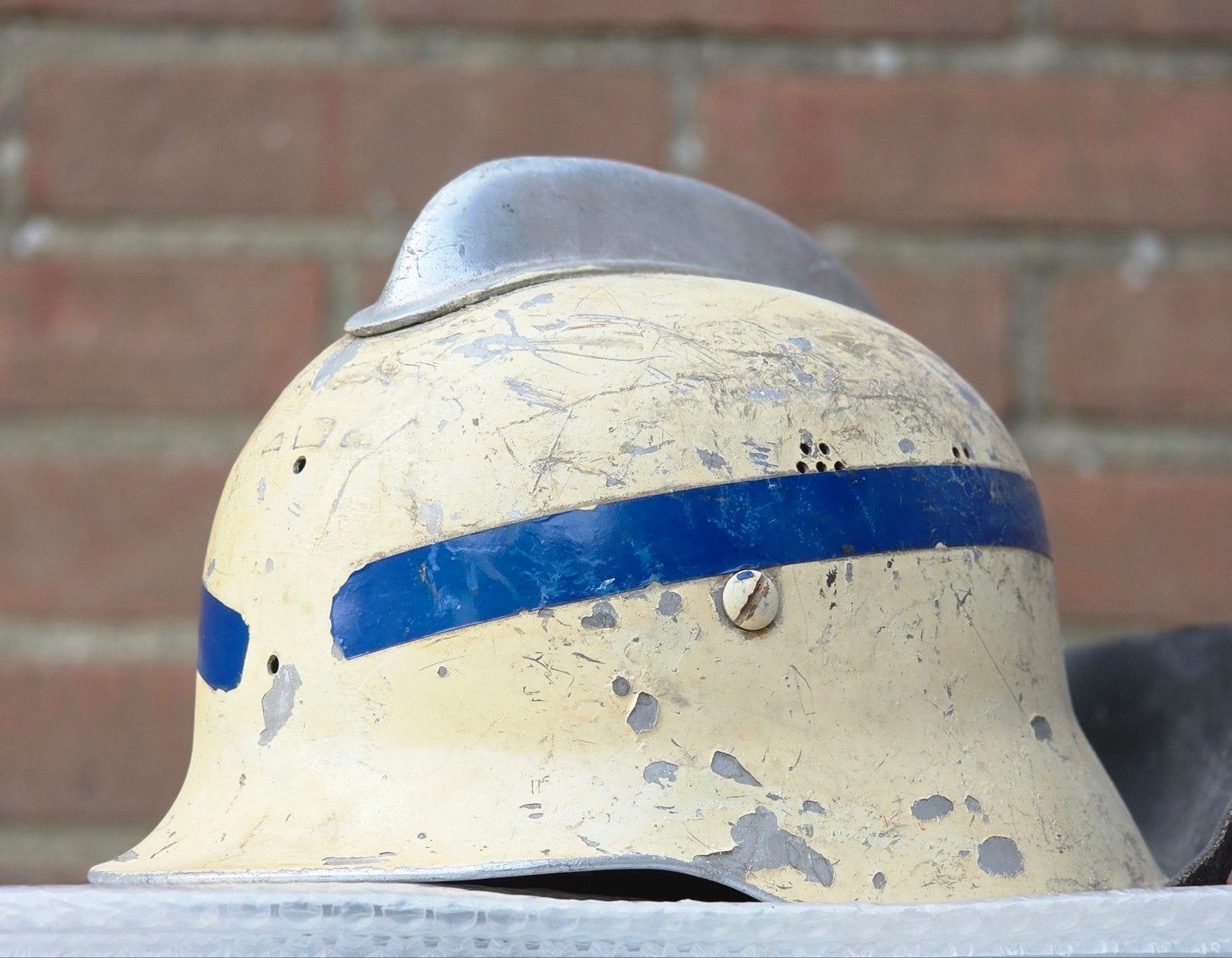 brandweerhelm brandweer Nederland, Ophalen of Verzenden, Landmacht, Nederland, Embleem of Badge