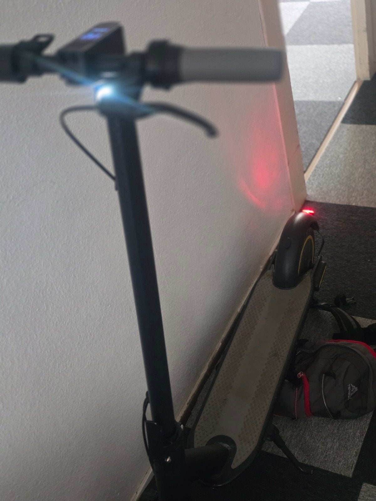 Elektrische step met display en verlichting, Ophalen of Verzenden, Gebruikt, Elektrische step (E-scooter), Onbekend