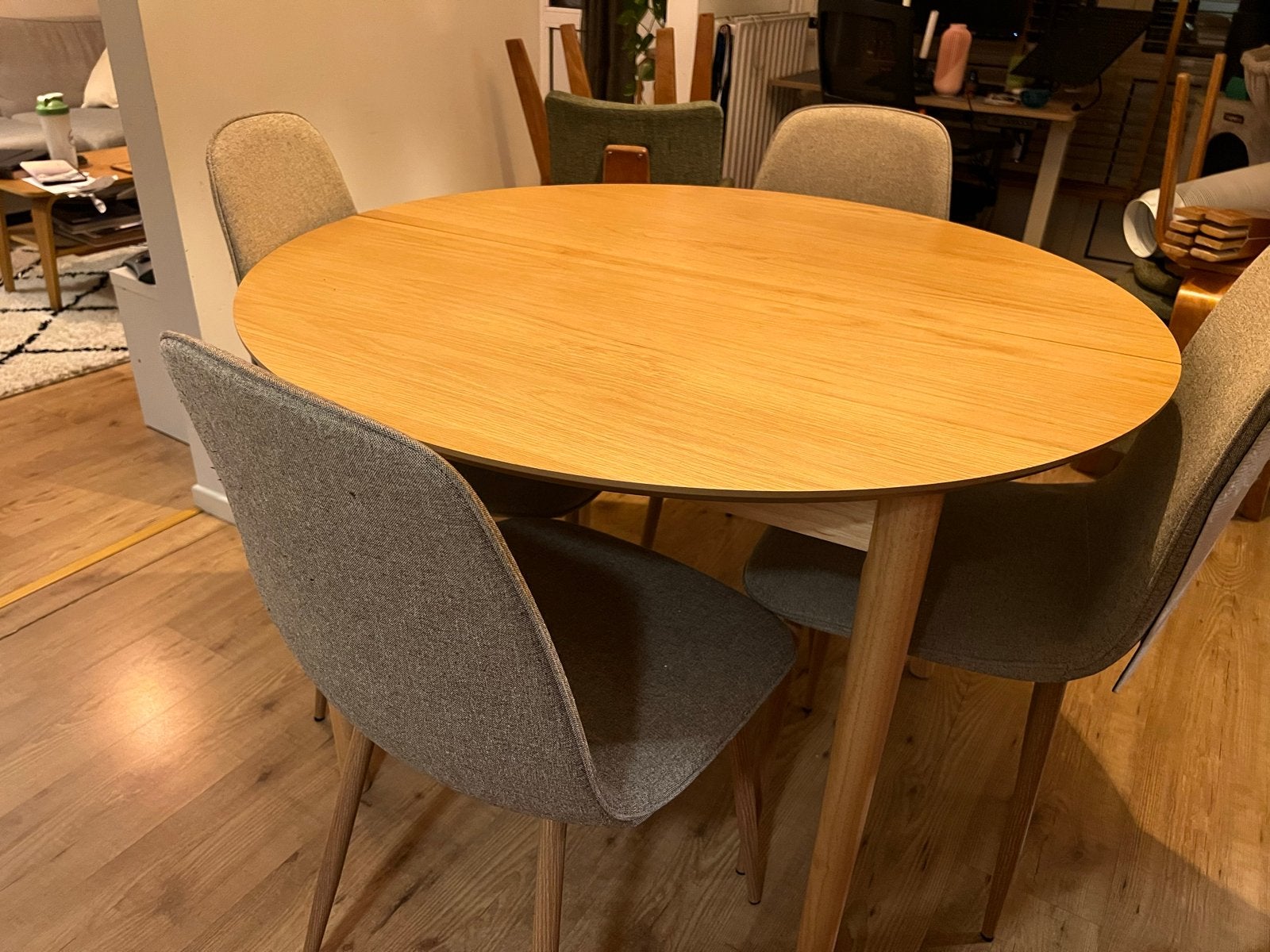Jysk Marstrand eettafel eiken (uitschuifbaar) met 4 stoelen