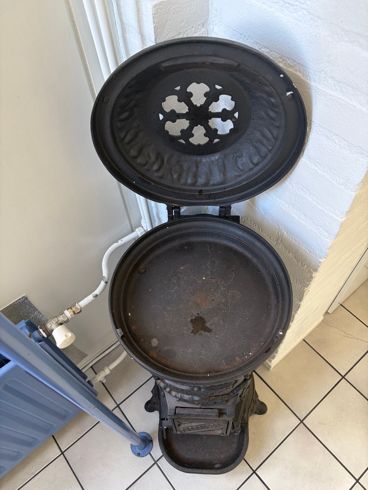 Gietijzeren kachel, ook geschikt voor gas, Huis en Inrichting, Kachels, Gebruikt, Gas, Ophalen of Verzenden, Vrijstaand
