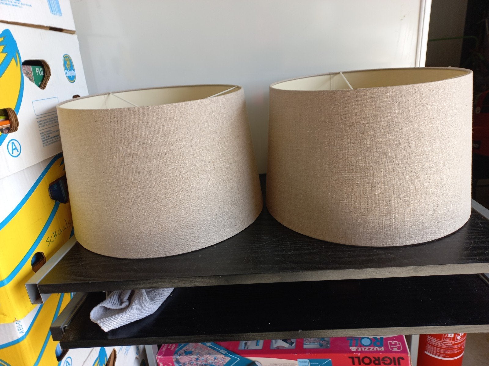 2 Grote taupe lampenkappen - 25 cm hoog, Ophalen of Verzenden