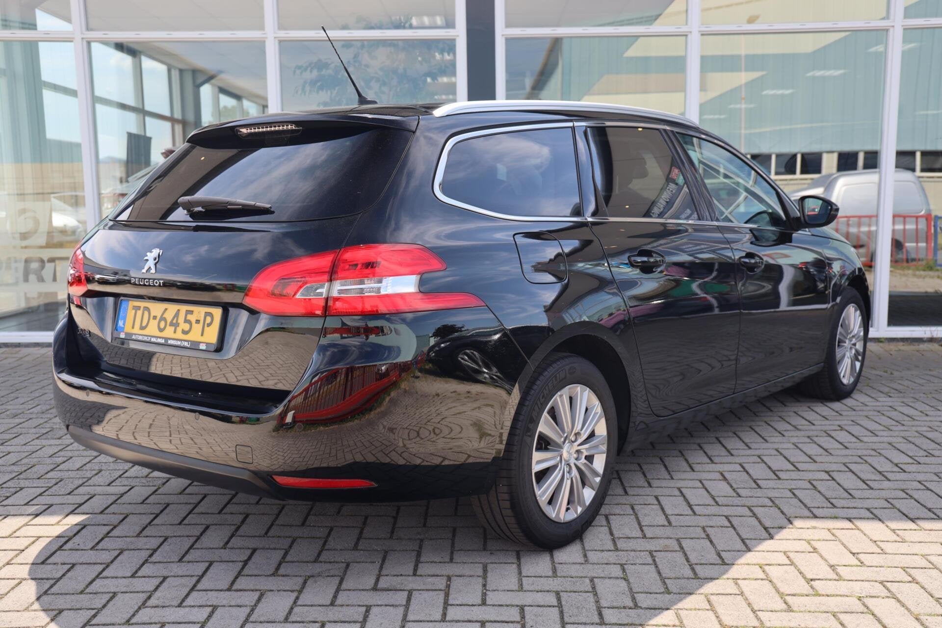 Peugeot 308 SW 1.2 PureTech Blue Lease Premium|Cruise contro, Voorwielaandrijving, Gebruikt, Euro 6, 1199 cc