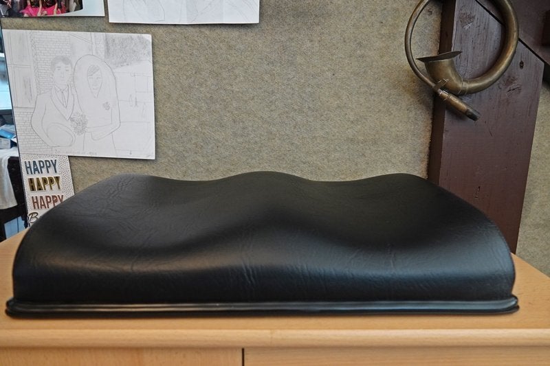 Massage kussen voor benen als nieuw 50 x 35 x 9 cm, Ophalen of Verzenden, Zo goed als nieuw, Massagestoel of Kussen
