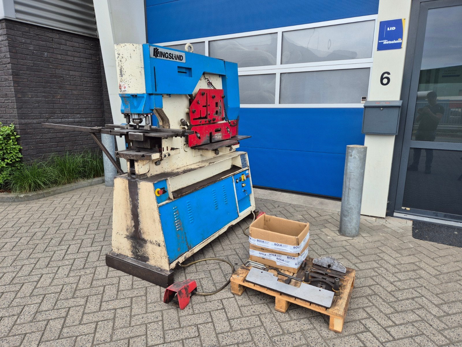 KINGSLAND 70XS Hydraulische Pons-knipmachine veel toebehoren, Ophalen of Verzenden, Kingsland, Info@bolkmachinehandel.nl, Engeland