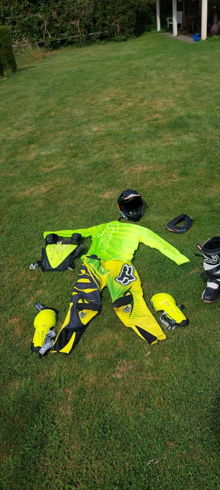 Complete set crosskleding inclusief nieuwe Kenny helm, Motoren, Ophalen, Nieuw met kaartje, Laarzen