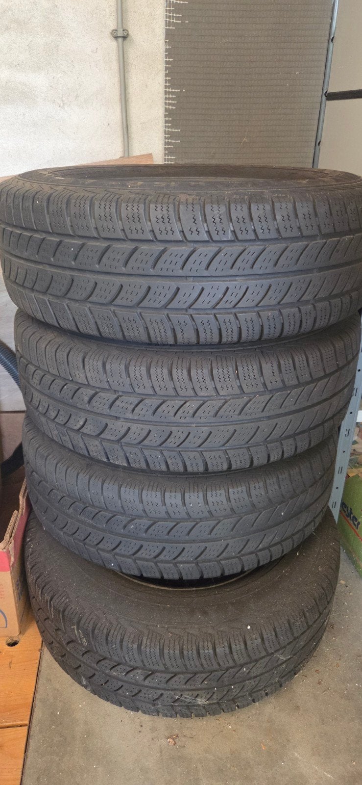 Winterbanden 215/70 R15 C voor camper of bestelbusper/bestel, 15 inch, Band(en), Bestelwagen, Gebruikt