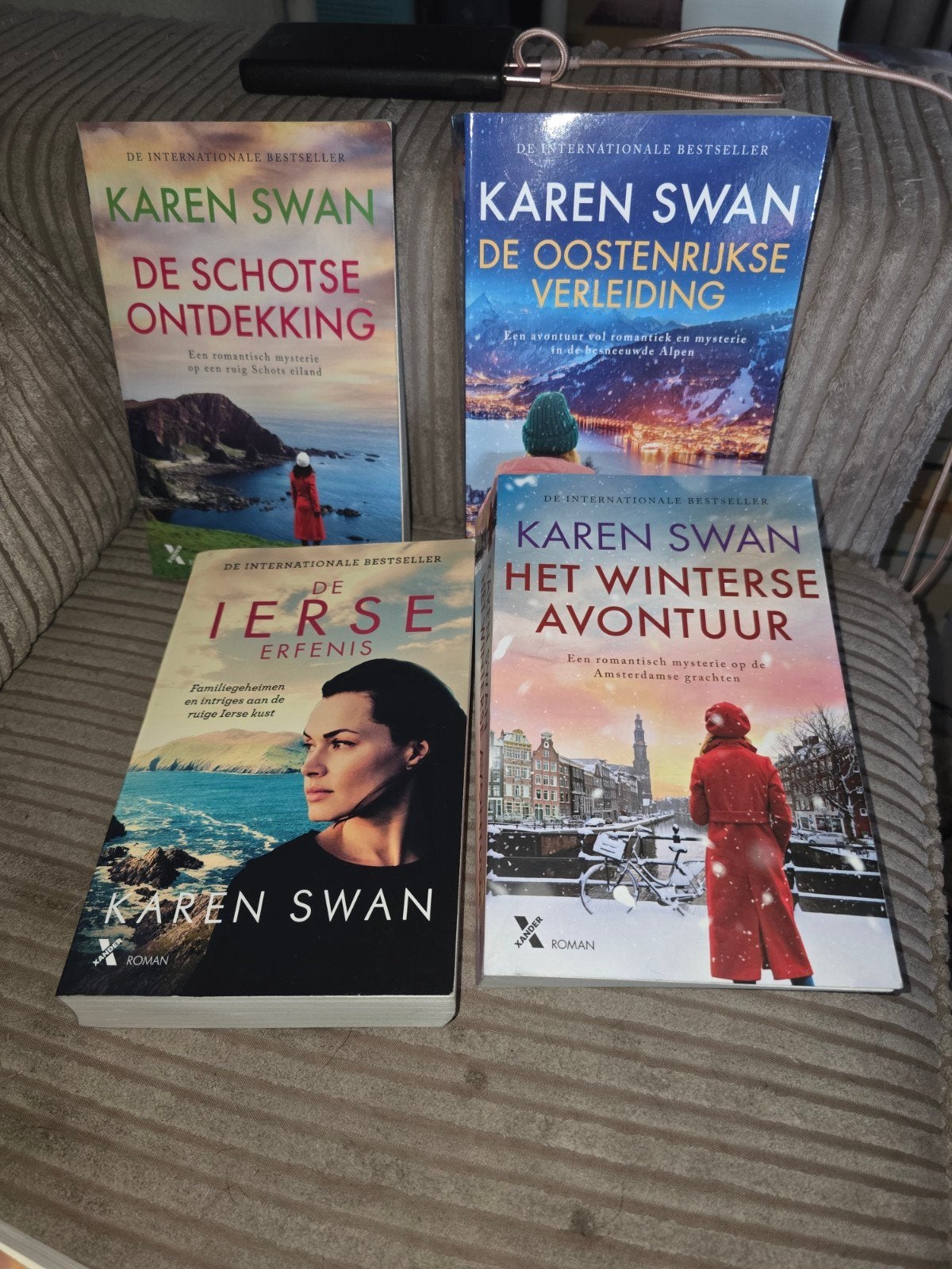 karen swan, Ophalen of Verzenden, Zo goed als nieuw