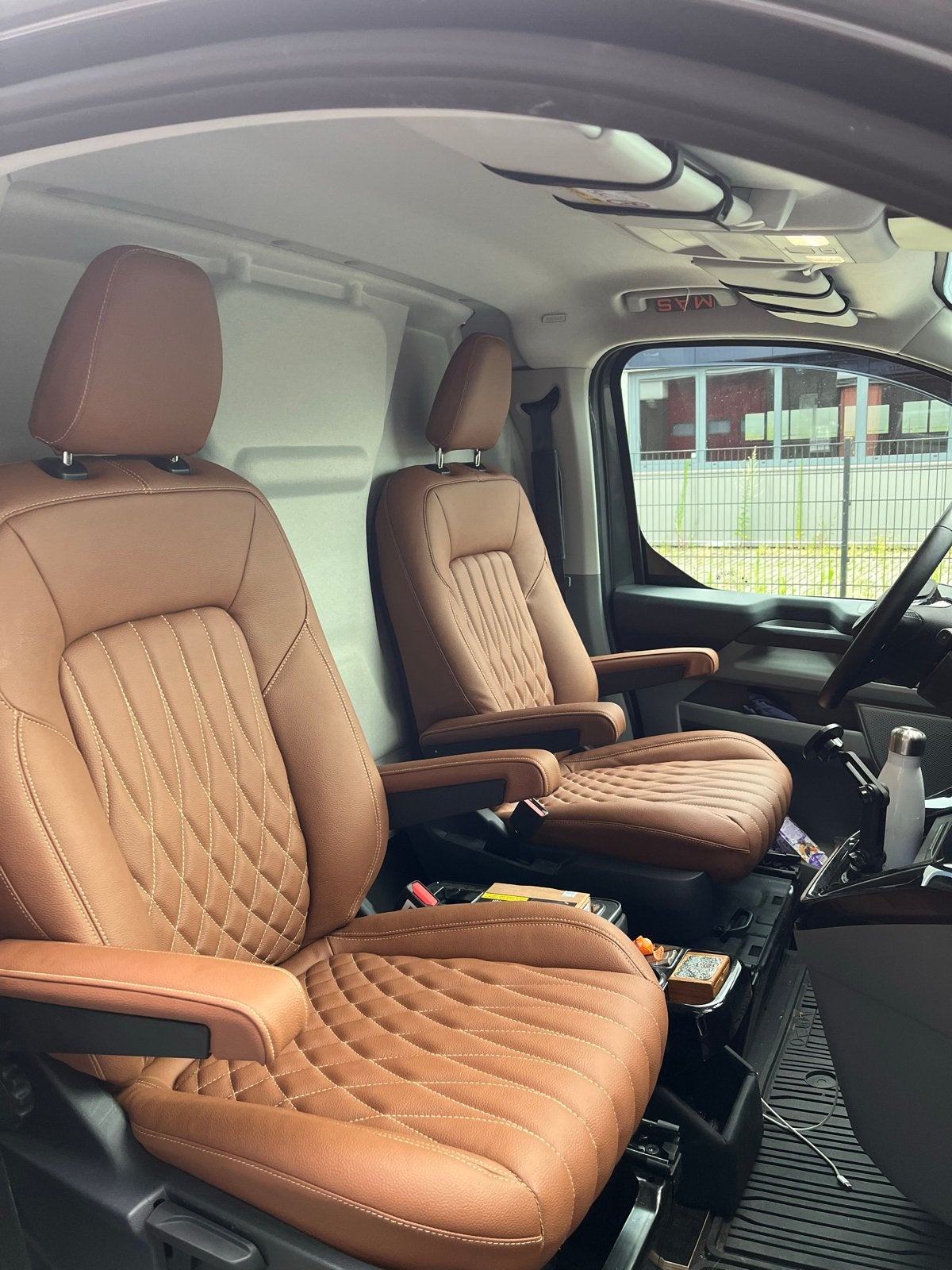 Ford Transit custom voorstoelen - Bruin leer, nieuw, Ophalen, Nieuw, 6658kz, Info@scooterseats.nl