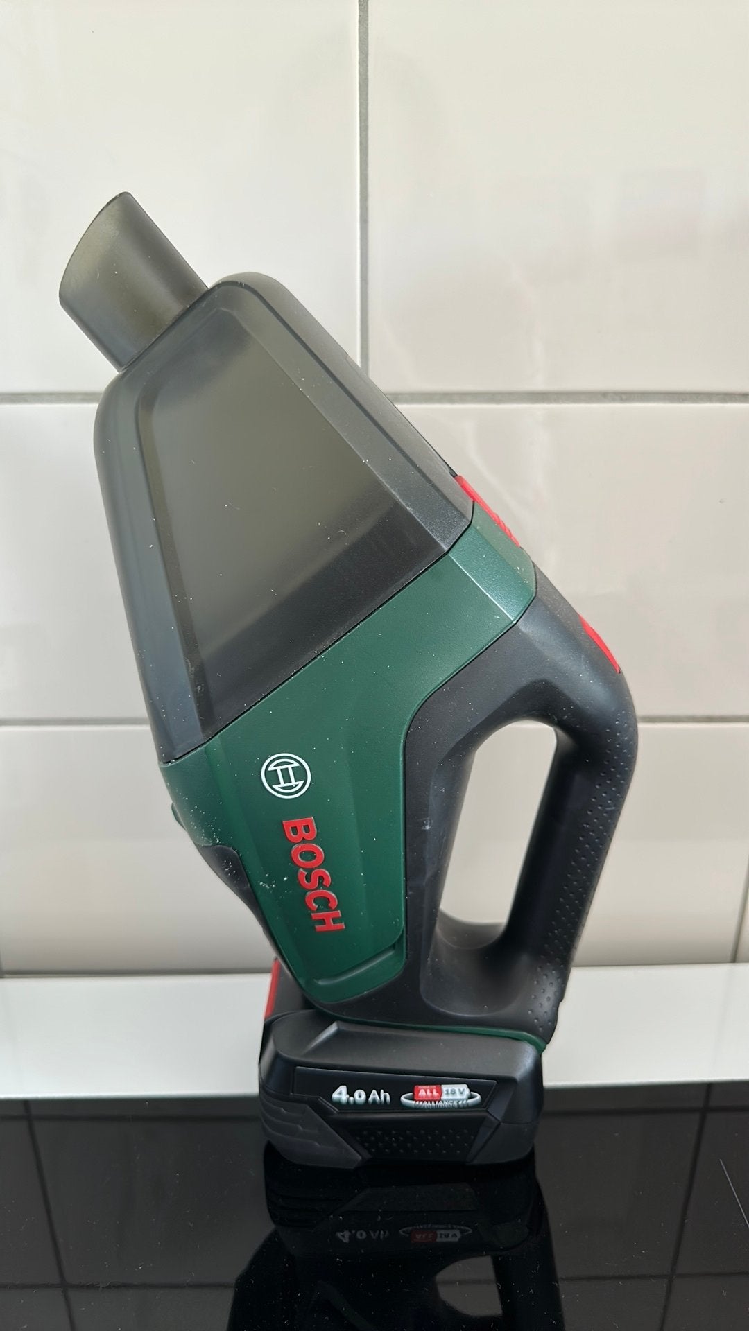 Bosch universalVac handstofzuiger incl extra accu’s, Bosch, Kruimeldief, Ophalen of Verzenden, Zo goed als nieuw