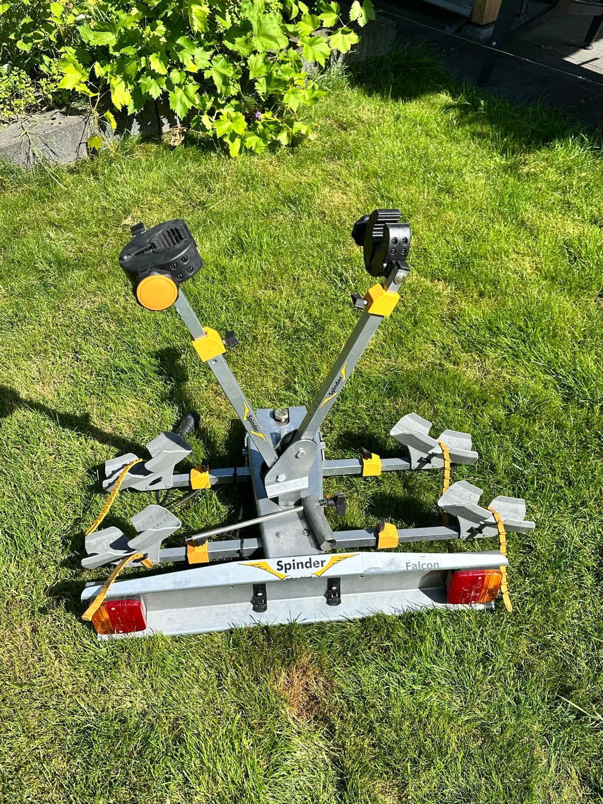 Spinder Falcon fietsendrager met kantelmechanisme, Ophalen, 2 fietsen, Gebruikt, Trekhaakdrager