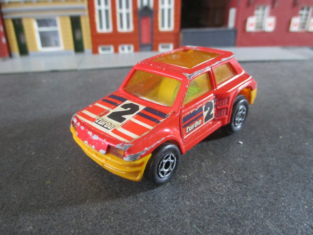 Renault 5 Turbo 2 - 'Majorette Motor' met frictiemotor rood, Ophalen of Verzenden, Gebruikt, Auto