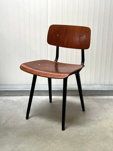 Revolt eettafelstoel Friso Kramer vintage Ahrend stoel 1960s, Ophalen, Gebruikt, Bruin, .