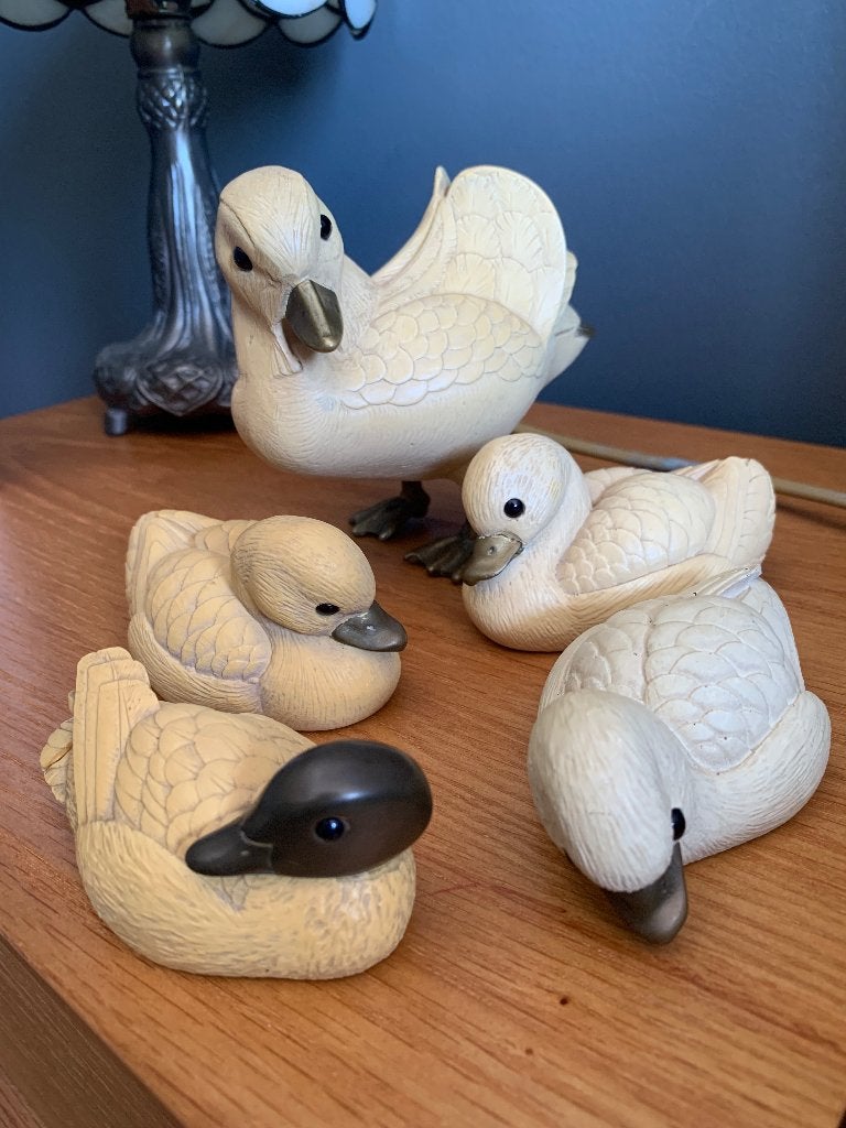 5 Vintage Elli Malevolti eenden messing moeder met kuikens, Ophalen of Verzenden, Gebruikt, Overige soorten, Beeldje of Figuurtje