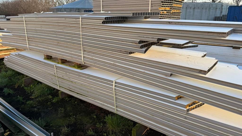 Kunststof wandpanelen wit., Doe-het-zelf en Verbouw, Platen en Panelen, Ophalen, Gebruikt, Overige materialen, 50 tot 100 mm