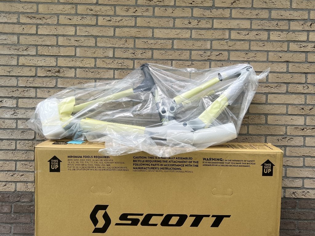 Foto 4 van Scott Spark RC World Cup HMX Frame+Fork Maat M & L