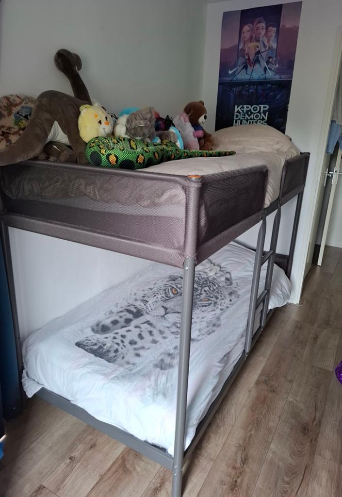 Stapelbed IKEA Tuffing, Huis en Inrichting, Ophalen, 90 cm, 160 tot 180 cm, Tweepersoons