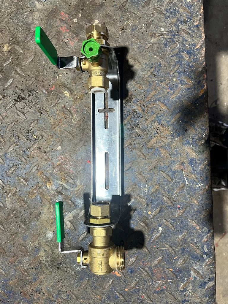 Nieuwe Watermeterbeugel 165mm, 1/2" haaks, 1" uitgang, Kiwa, Ophalen of Verzenden, Zo goed als nieuw