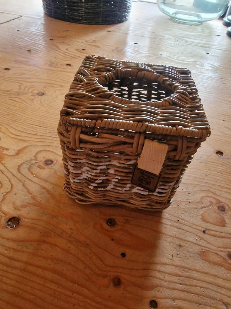 Riviera Maison,  tissuebox riet, Ophalen, Zo goed als nieuw, Rond, Riet