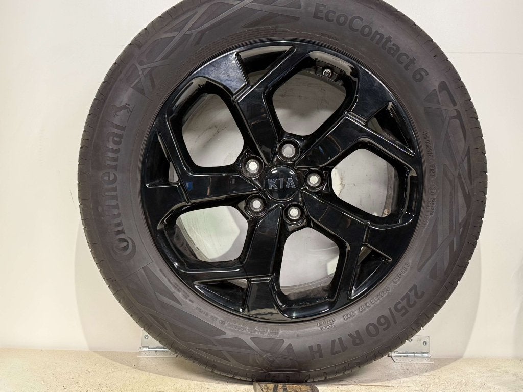 17" Origineel Kia Sportage 225/60/17 Continental, Auto-onderdelen, Banden en Velgen, Banden en Velgen, 17 inch, Ophalen of Verzenden