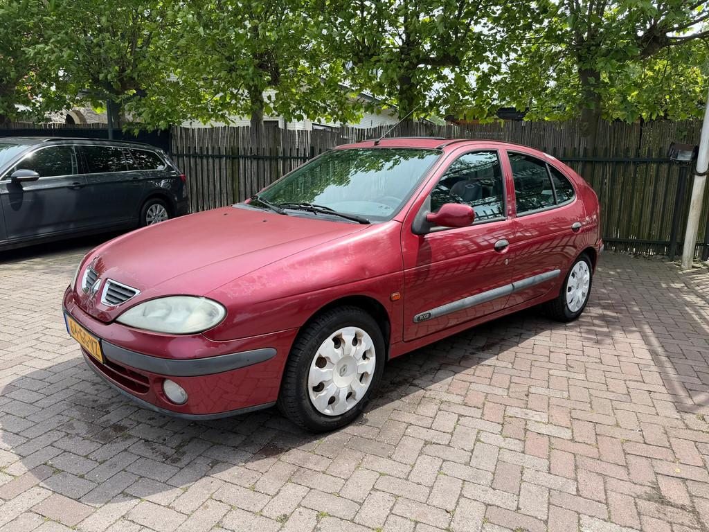 Renault Mégane 1.6-16V RXI|Automaat|Dealer OH|NAP|Airco|Bla, Stof, 4 cilinders, 49 €/maand, Grijs
