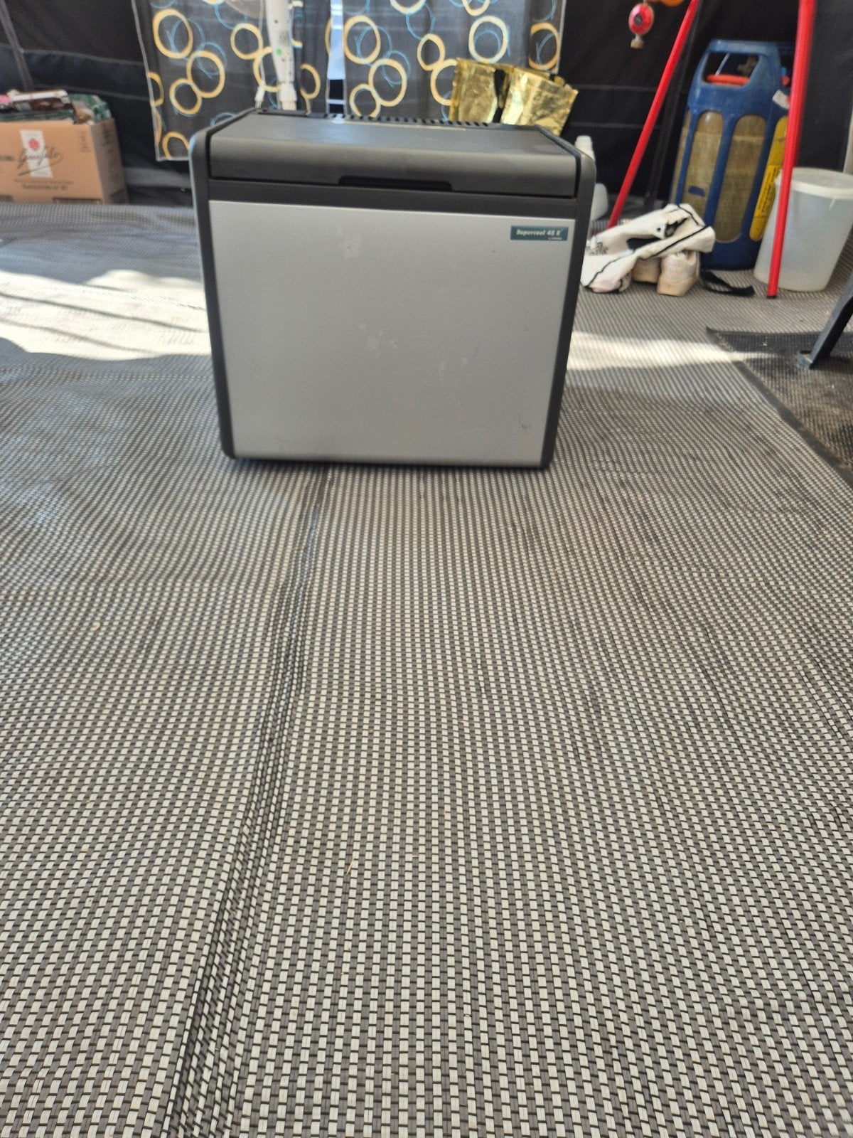 Tristar KB-7345 Koelbox - 45L, 12V/230V, Geluidsloos, Ophalen of Verzenden, Gebruikt, Koelbox, Elektrisch
