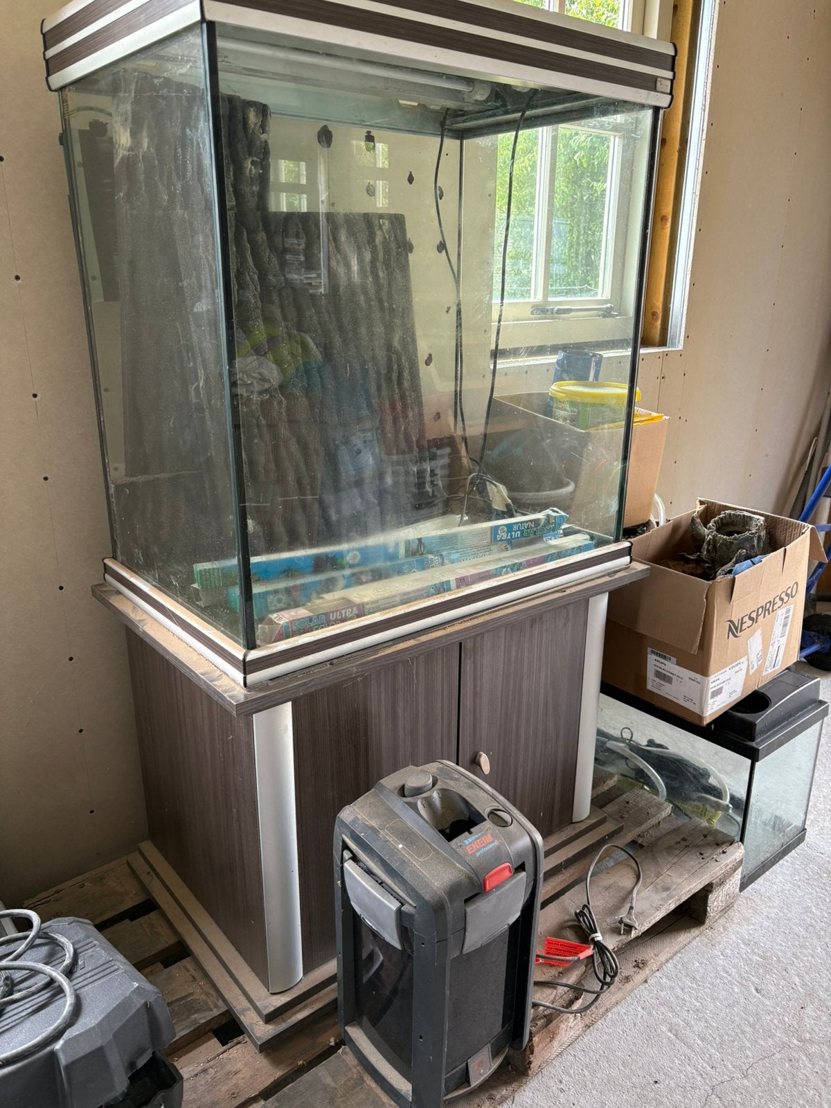 Aquarium (80x80x45) met meubel incl pomp en toebehoren, Ophalen, Zo goed als nieuw