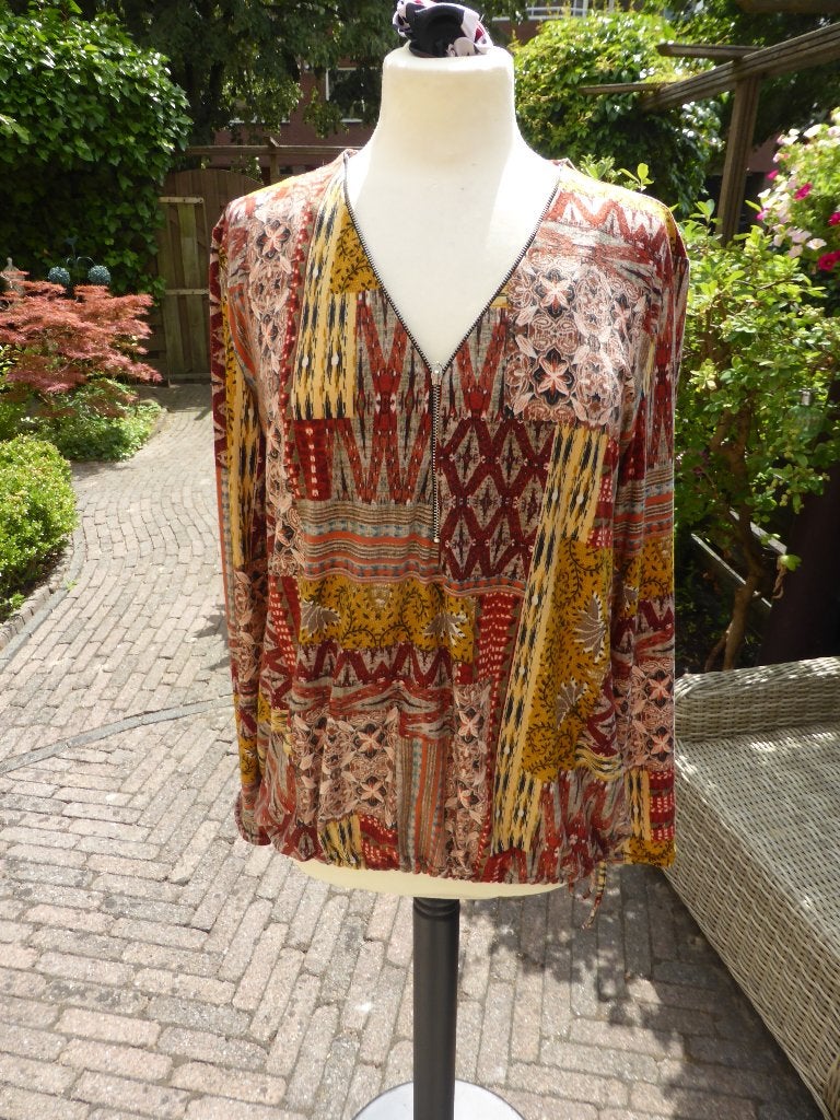 Kleurrijk viscose shirt met rits en lange mouwen - Maat 42, Meerkleurig, Maat 42/44 (L), Ophalen of Verzenden, Zo goed als nieuw