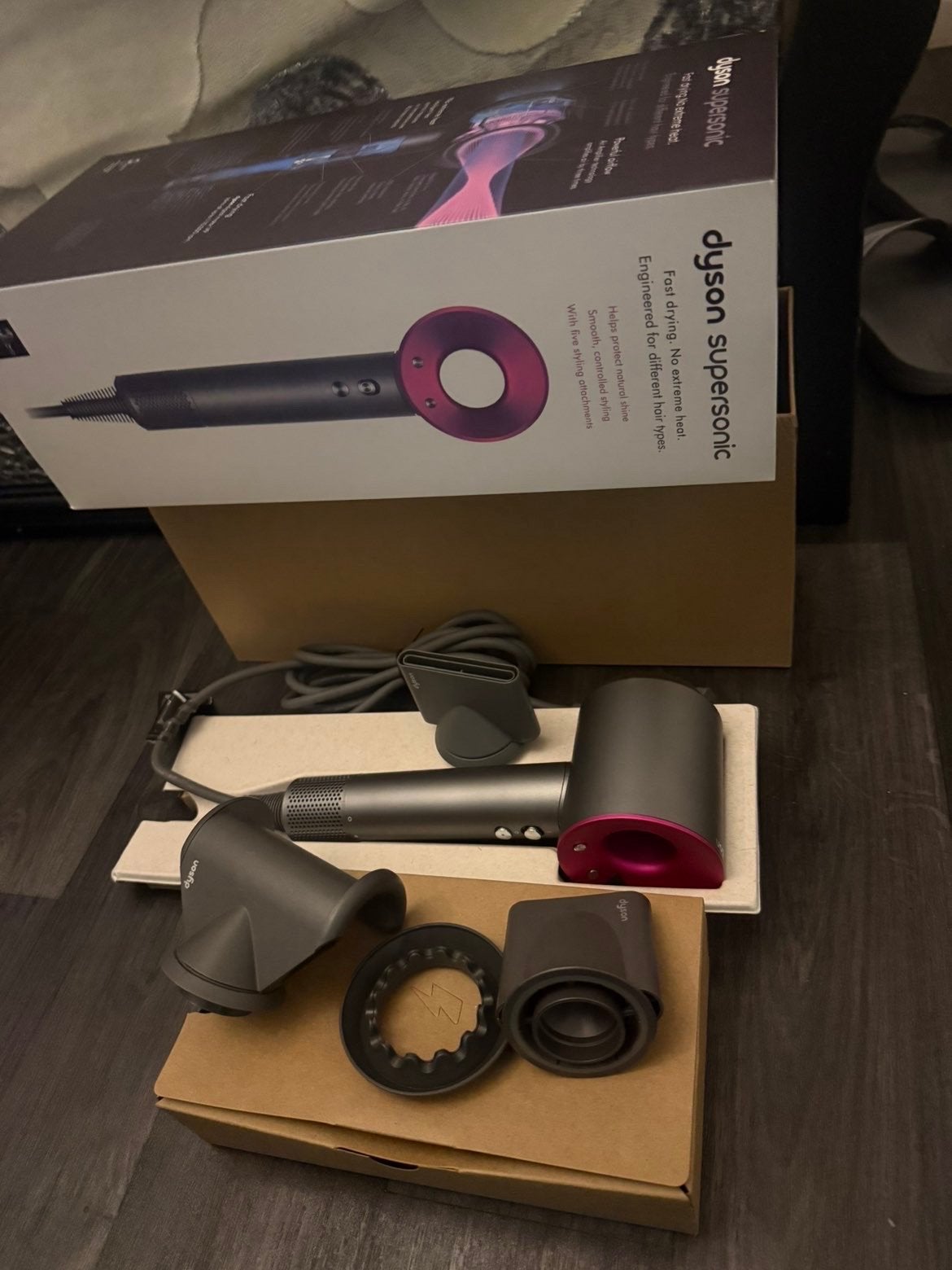 Niet gebruikte Dyson Supersonic Föhn met Opzetstukken, Ophalen of Verzenden, Nieuw, Haarverzorging