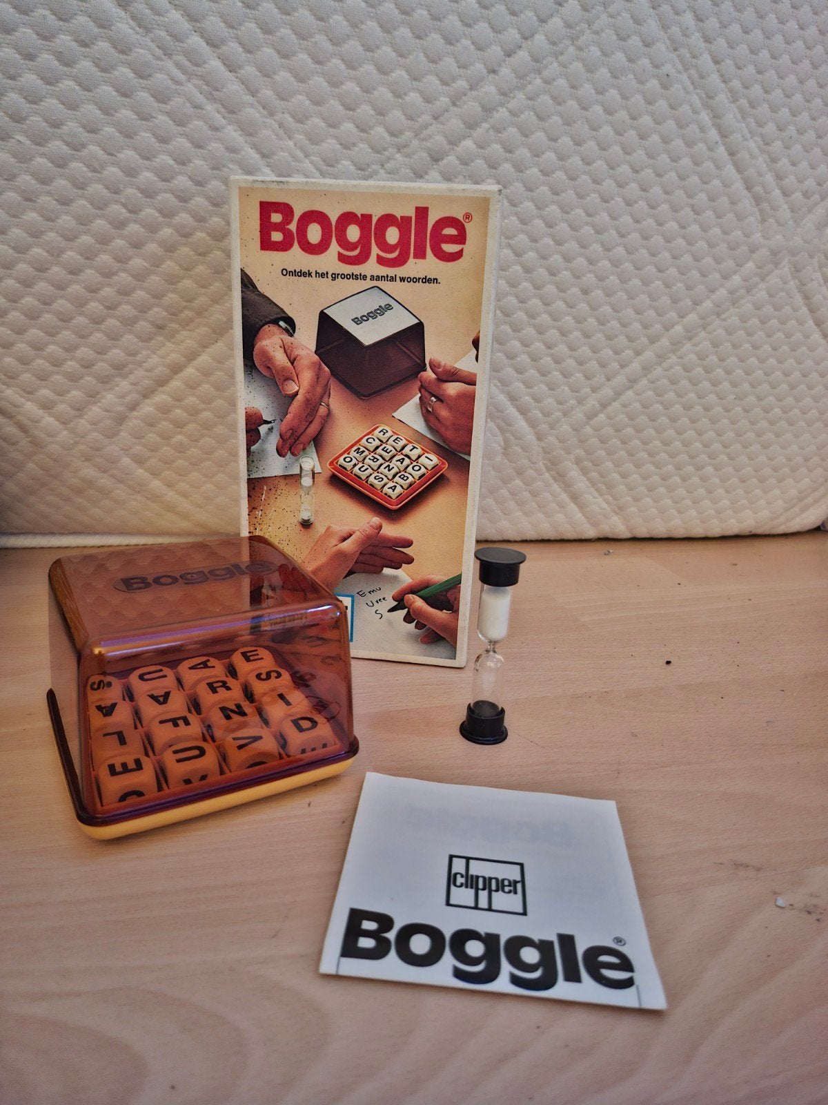 Boggle spel  - met zandloper, Hobby en Vrije tijd, Ophalen of Verzenden, Zo goed als nieuw