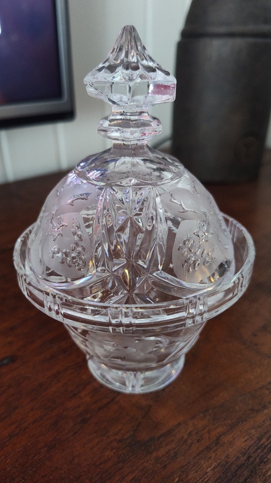 Decoratieve glazen schaal met deksel - Bloemmotief, Ophalen of Verzenden