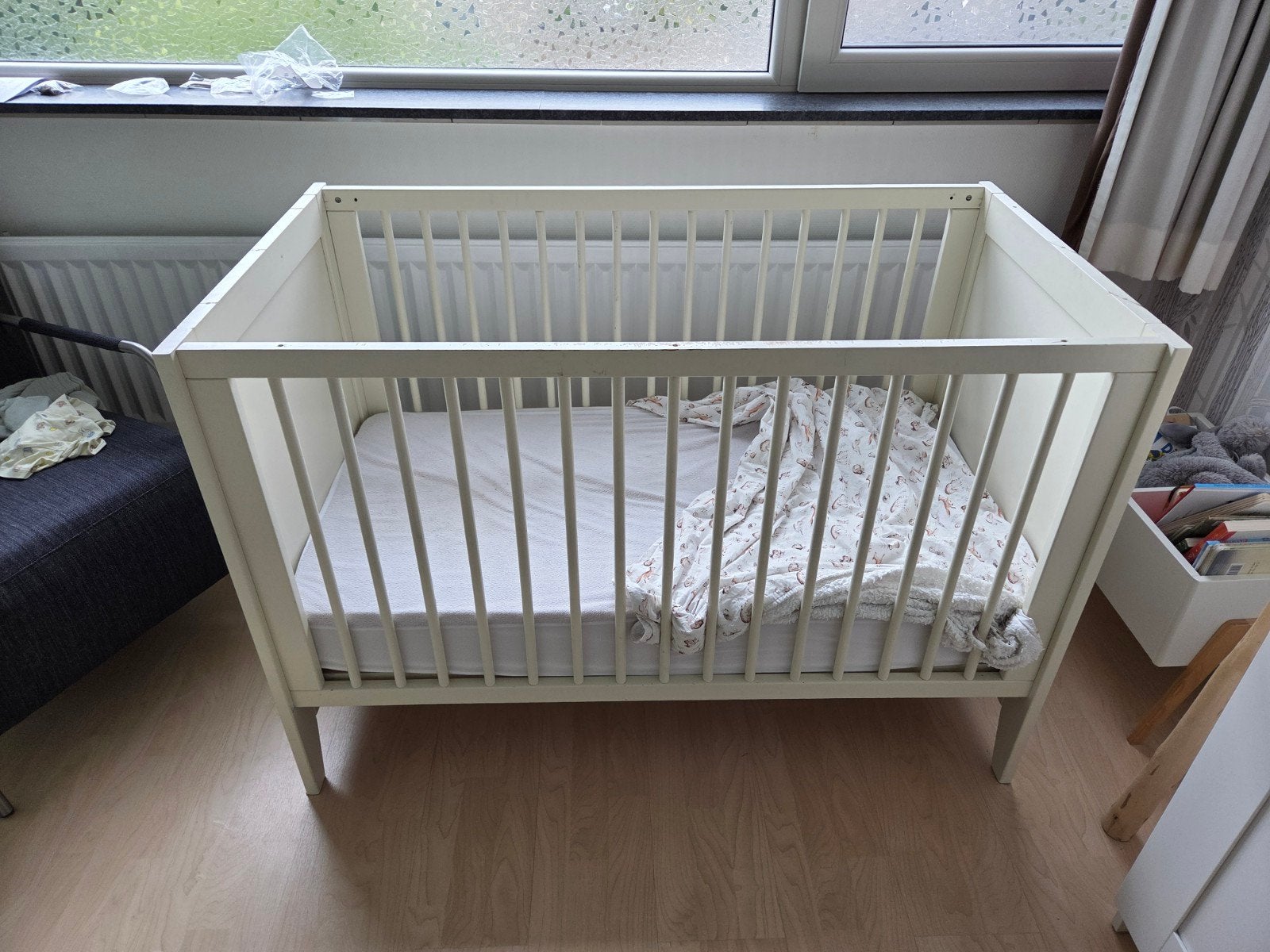 IKEA Babybedje 60x120 cm met gebruikssporen, Ophalen, Gebruikt, Minder dan 140 cm, Minder dan 70 cm