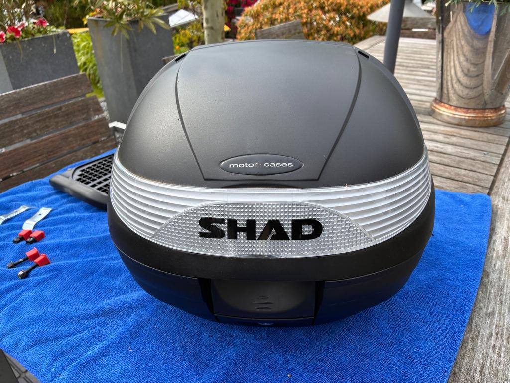 Topcase (SHAD sh29) )scooter/motor nooit gebruikt, Ophalen, Zo goed als nieuw