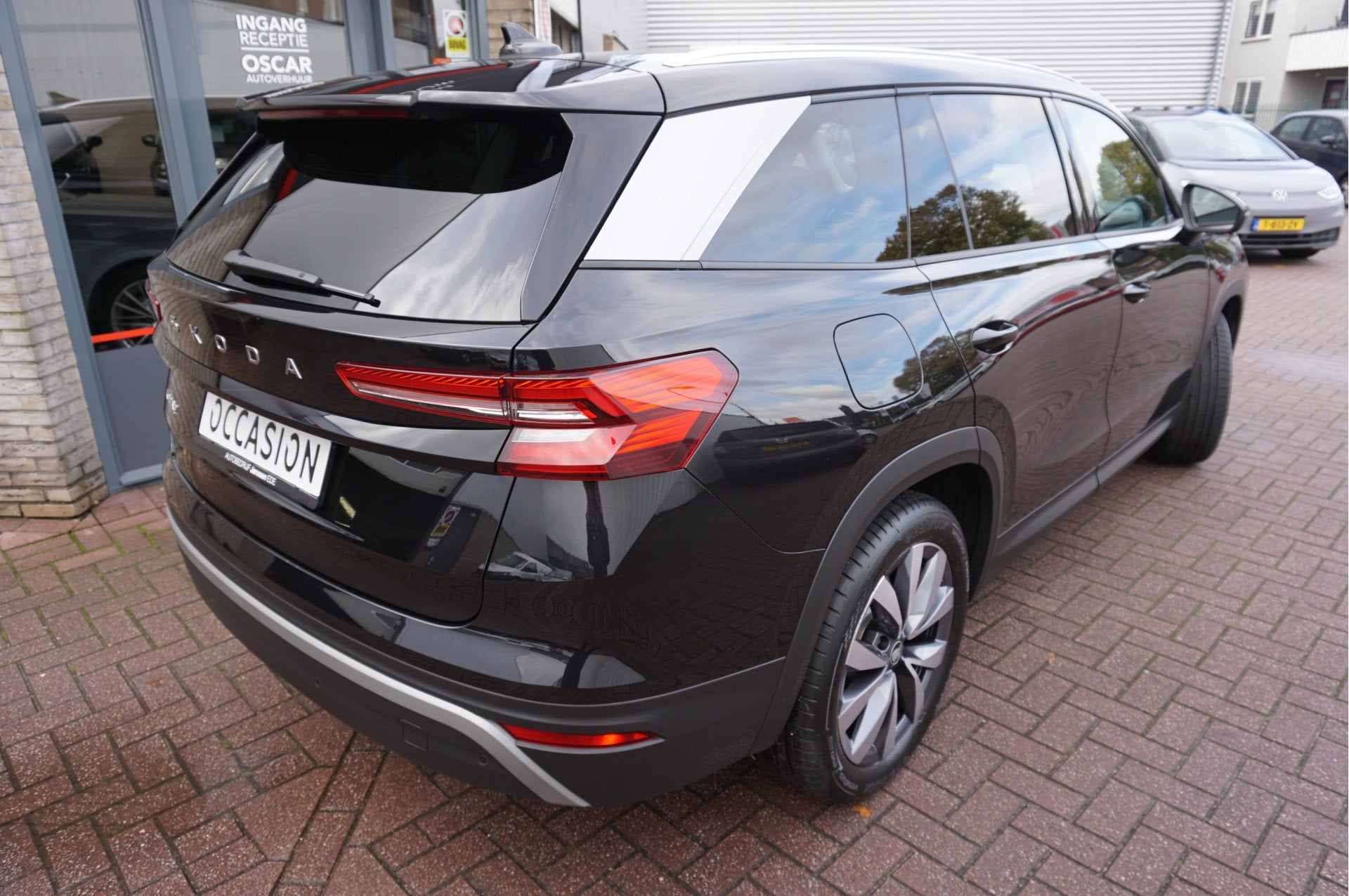 Skoda Kodiaq 1.5 TSI MHEV Selection 7-P Automaat (bj 2024), Stof, Zwart, 4 cilinders, 150 pk