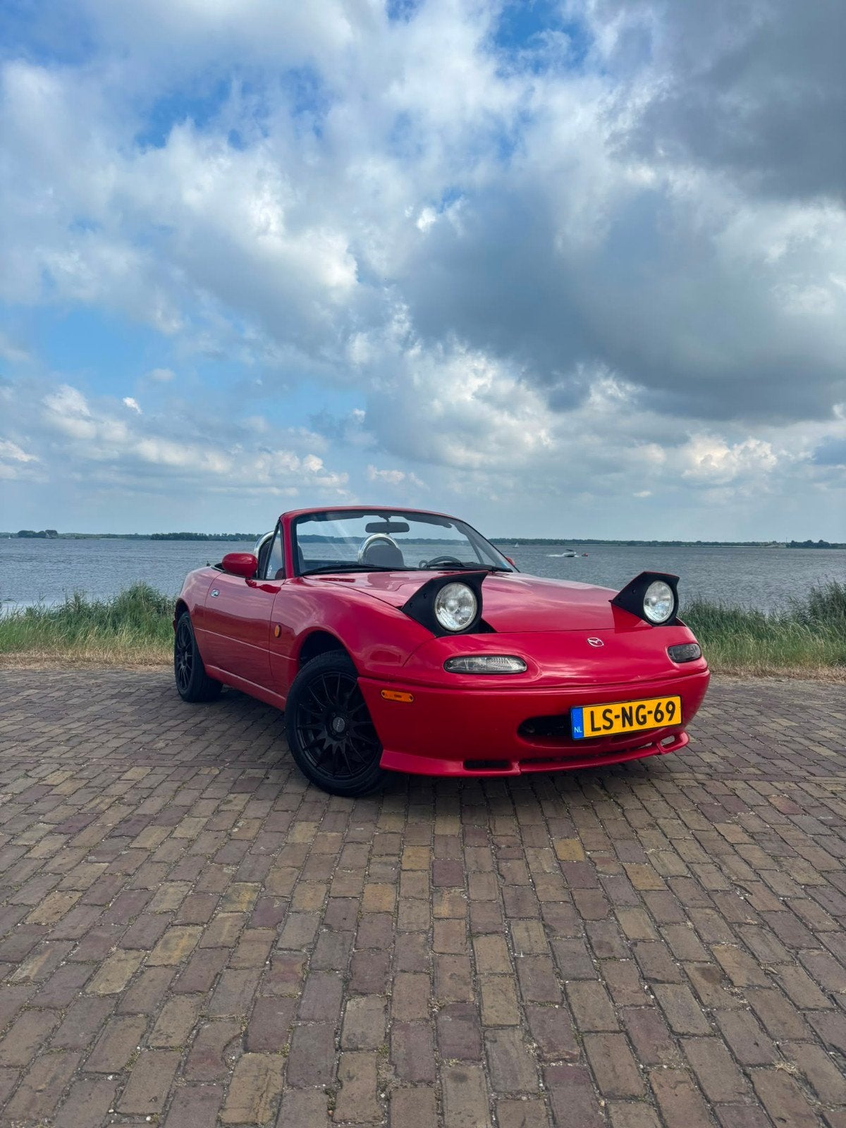 Mazda MX-5 1.6 I 1995 Rood, Achterwielaandrijving, 4 cilinders, Origineel Nederlands, Handgeschakeld