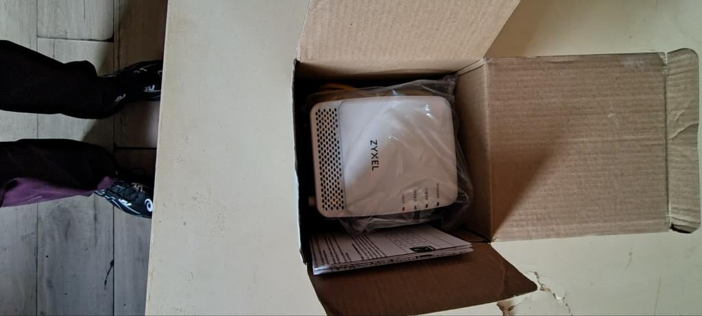 Zyxel glasvezel Router - Nieuw in doos, Ophalen, Nieuw, Router, Zyxel