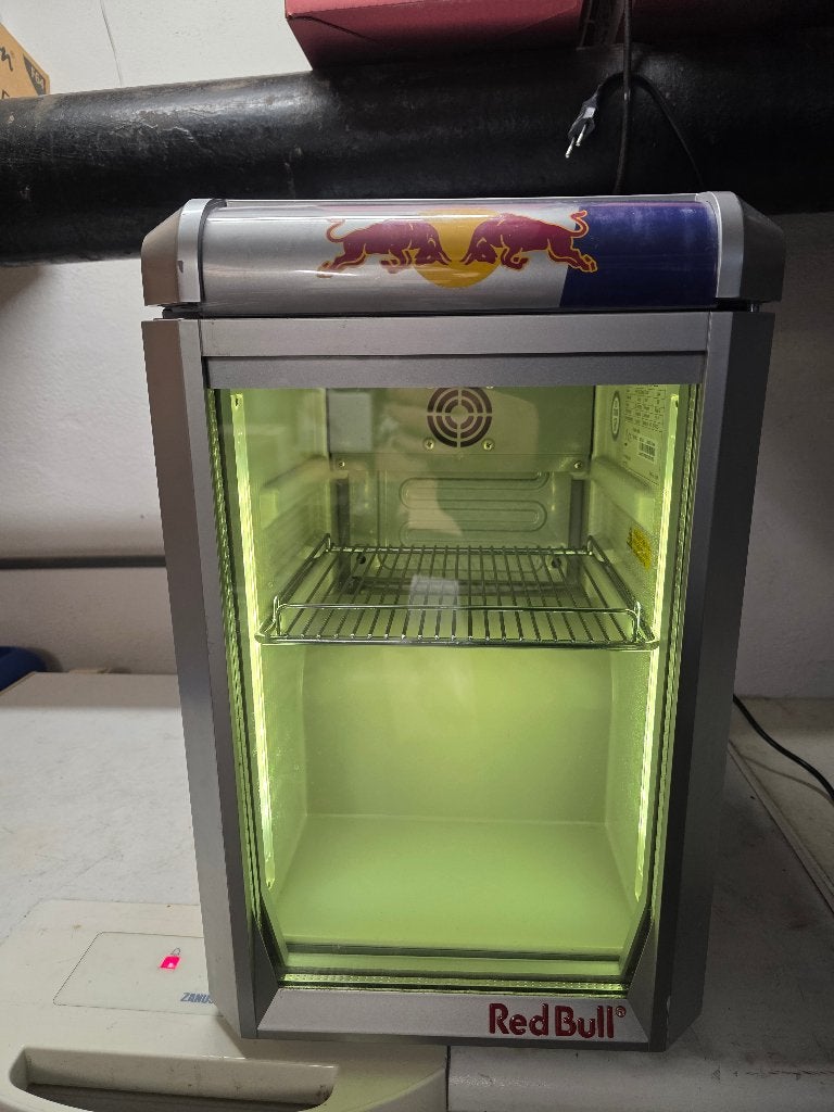Red Bull Mini Koelkast, Zonder vriesvak, Ophalen of Verzenden, Minder dan 45 cm, Minder dan 85 cm