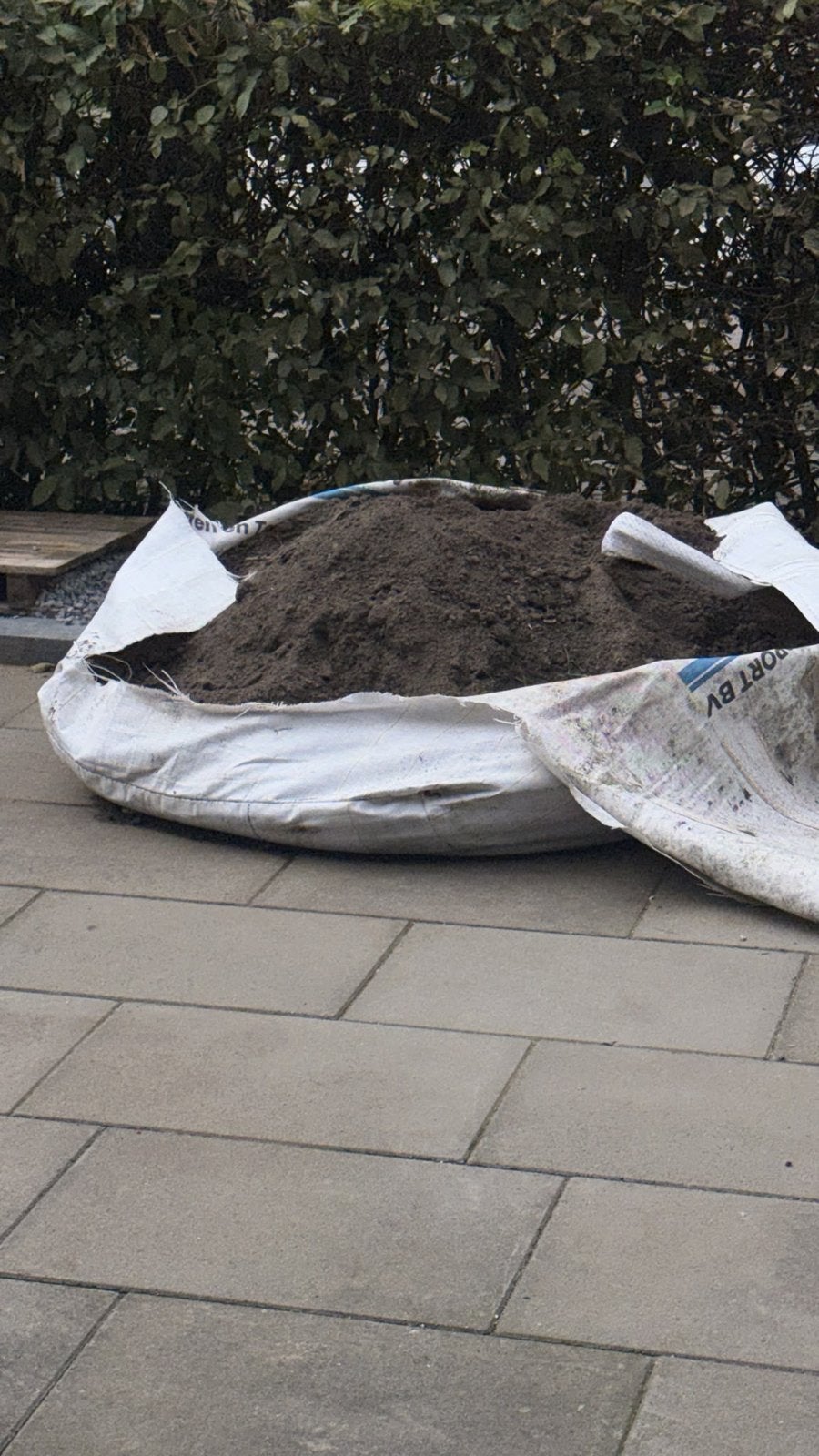 Gratis Tuinaarde  halve zak gratis afhalen, Ophalen, Tuinaarde