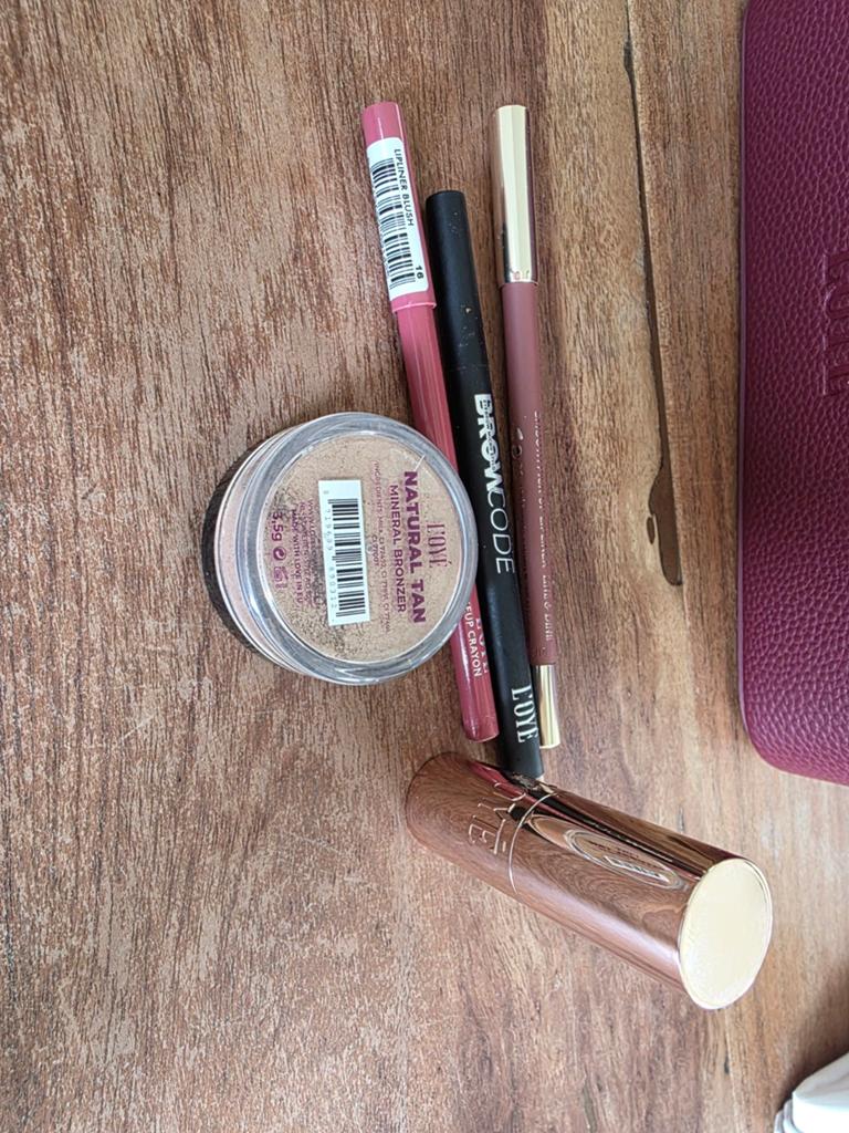 Loye make up, Ophalen of Verzenden, Zo goed als nieuw, Gehele gezicht, Make-up