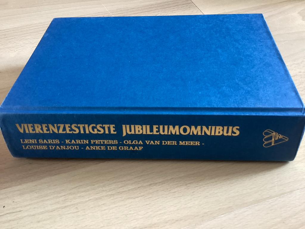 Vierenzestigste Jubileumomnibus - Leni Saris e.a., Boeken, Ophalen of Verzenden, Gelezen, Nederland