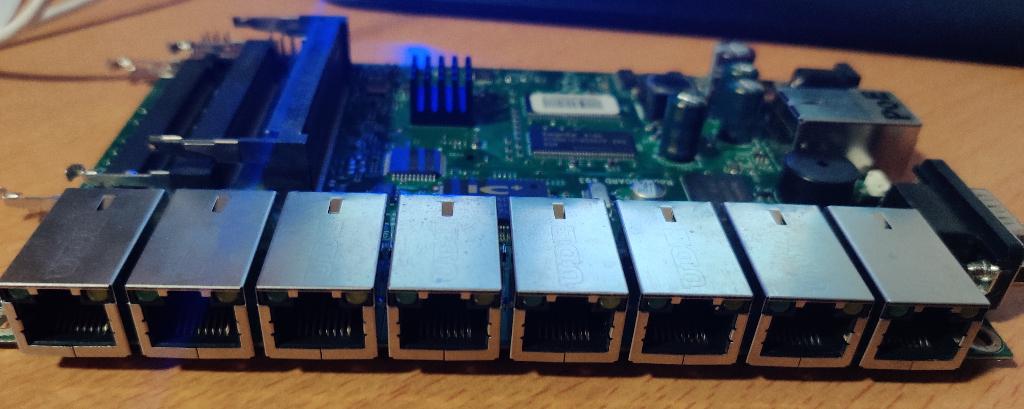 Mikrotik Routerboard 493AH, Ophalen of Verzenden, Zo goed als nieuw, Router, Mikrotik