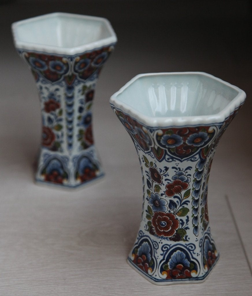 Set van twee decoratieve vazen met bloemmotief, Ophalen