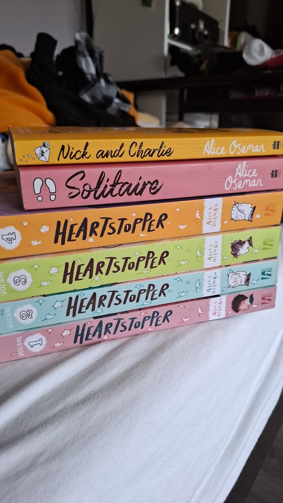 Heartstopper boeken, Alice Oseman, Europa, Ophalen of Verzenden, Zo goed als nieuw