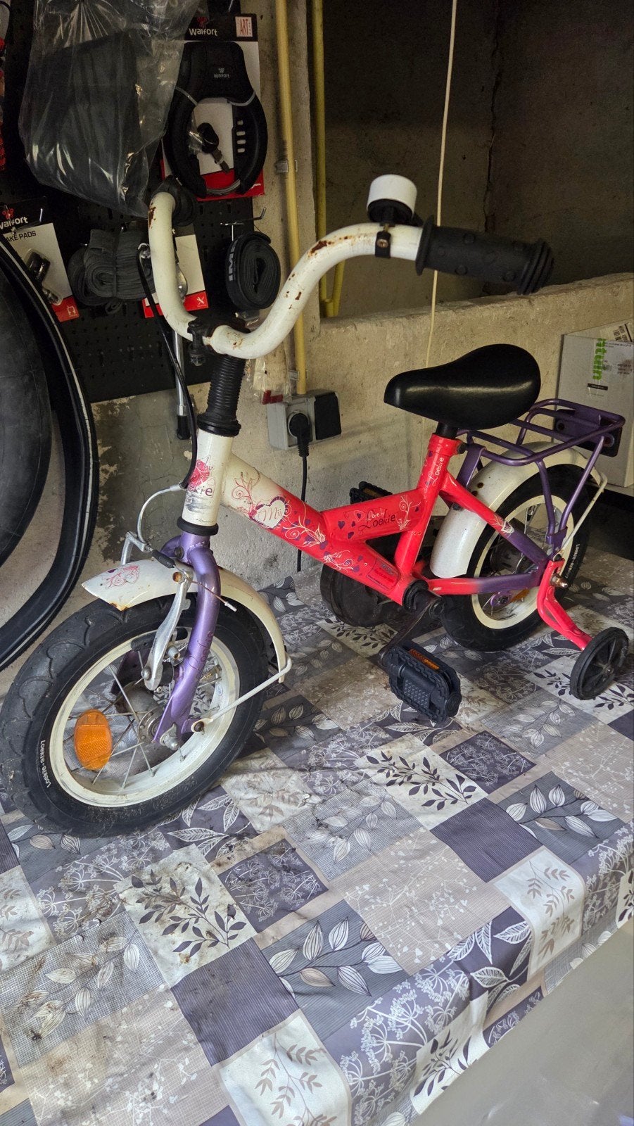 Loekie kinderfiets 12 inch, Fietsen en Brommers, Ophalen, Zijwieltjes, Gebruikt, Velgrem